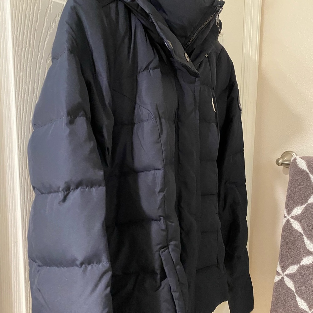 Abercrombie & Fitch puffer Jacket - Picture 7 of 8